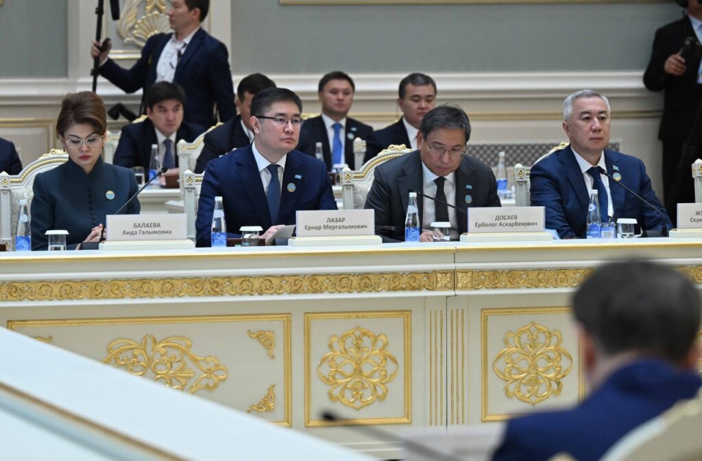 Мемлекет басшысы көлік-транзит саласындағы ықпалдастықты кеңейтудің стратегиялық сипатына тоқталды