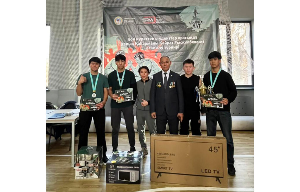 «Халық қаһарманы» Қайрат Рысқұлбековты еске алуға арналған қол күрес турнирі өтті