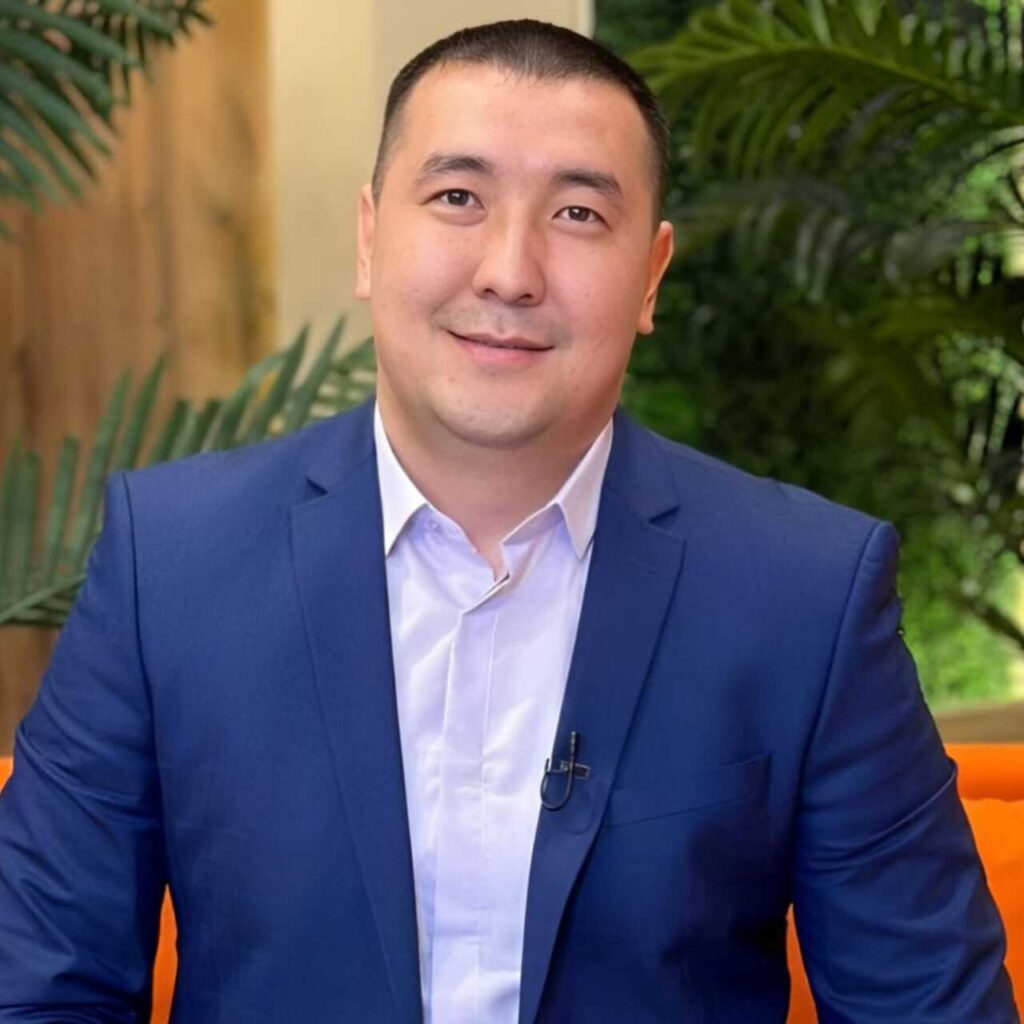 Заңгер әрі блогер Әділетхан Молдаханға сот үкімі шықты