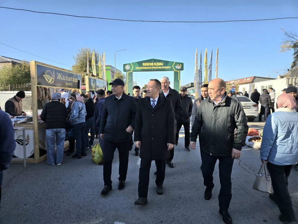 «АЛТЫН КҮЗ – 2026»: АУДАНДА АУЫЛ ШАРУАШЫЛЫҒЫ ӨНІМДЕРІНІҢ ЖӘРМЕҢКЕСІ ӨТТІ